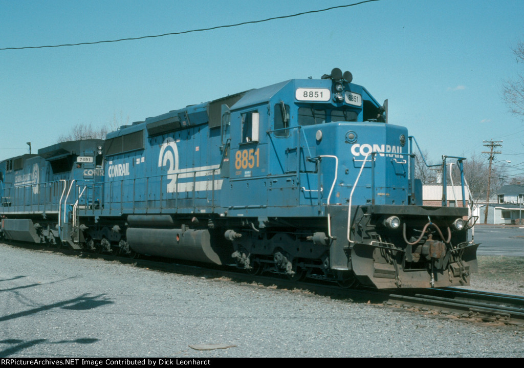 CSX 8851